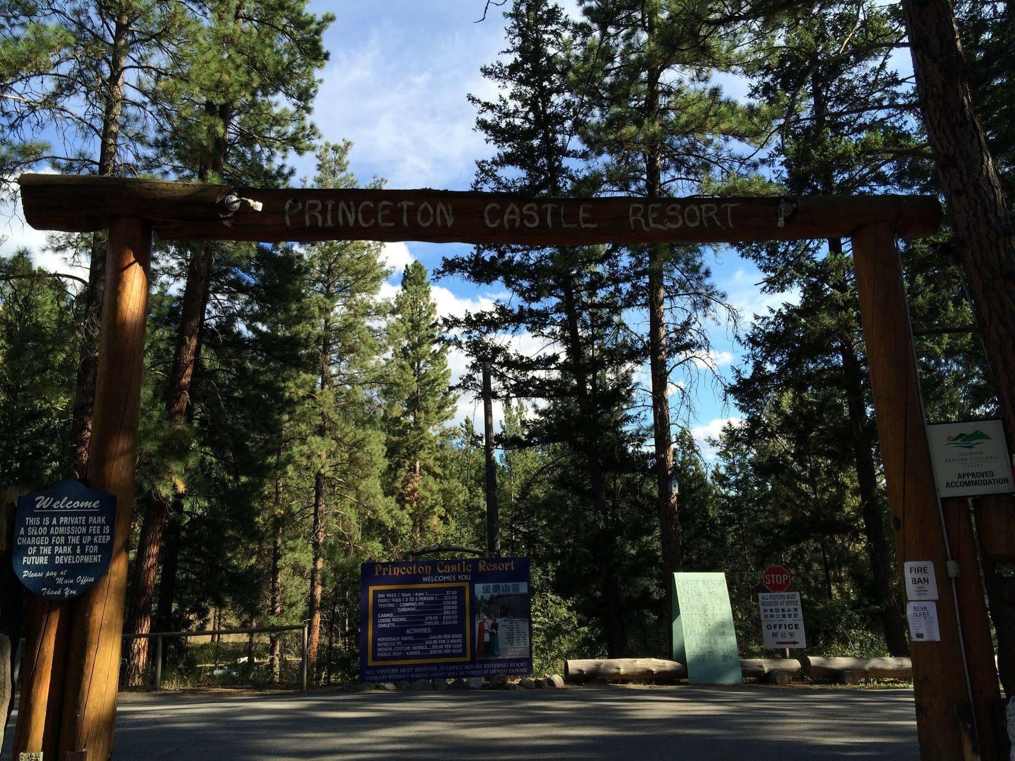 Rainbow Lake Castle Resort Princeton Esterno foto